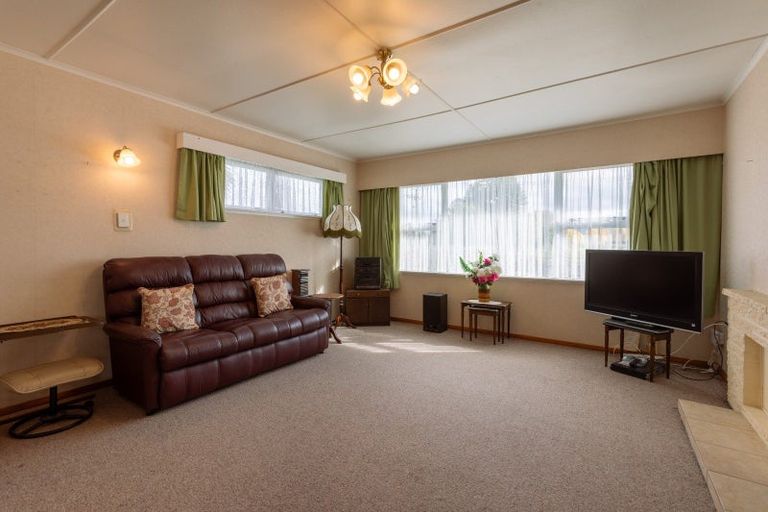 Photo of property in 76 Guy Street, Dannevirke, 4930