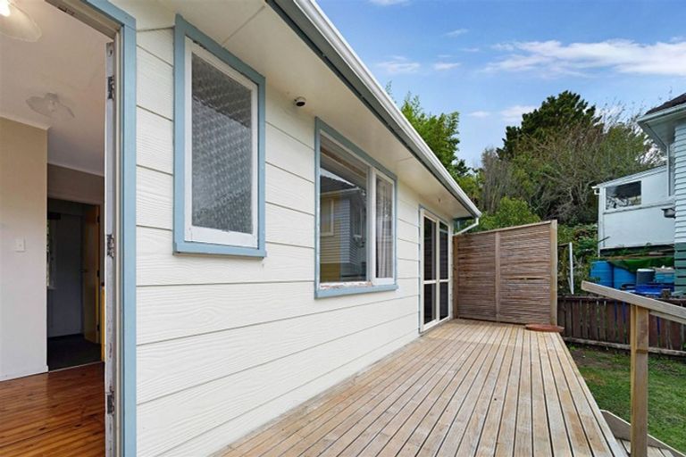 Photo of property in 22 Karaka Street, Helensville, 0800