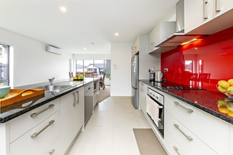 Photo of property in 25 Kotuku Crescent, Takanini, 2112