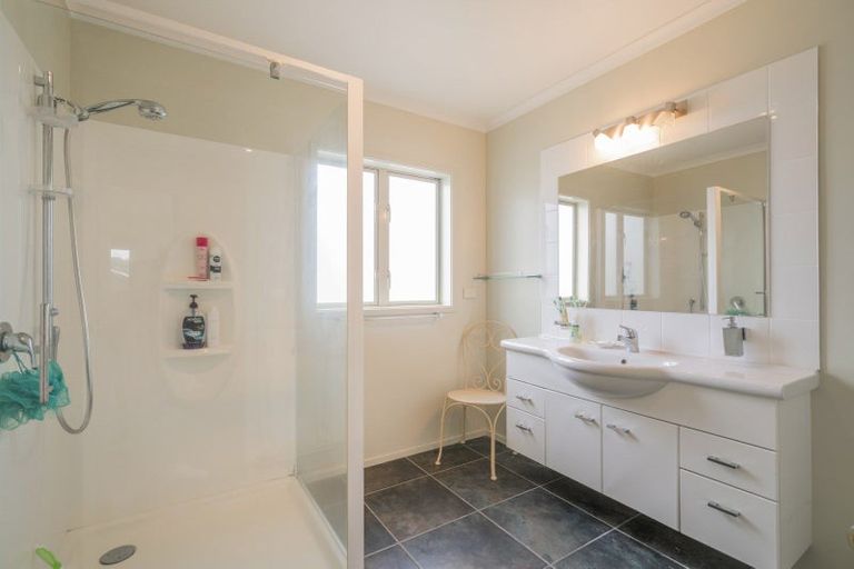 Photo of property in 8 Eyre Street, Whitianga, 3510