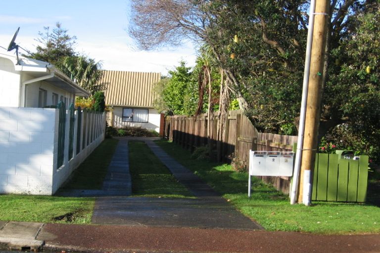 Photo of property in 2/25 Hatton Road, Orewa, 0931