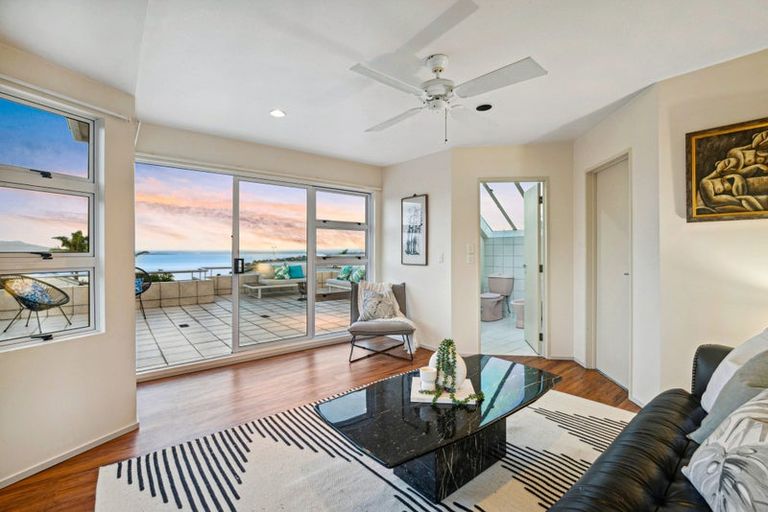 Photo of property in 27c Heathcote Road, Castor Bay, Auckland, 0620