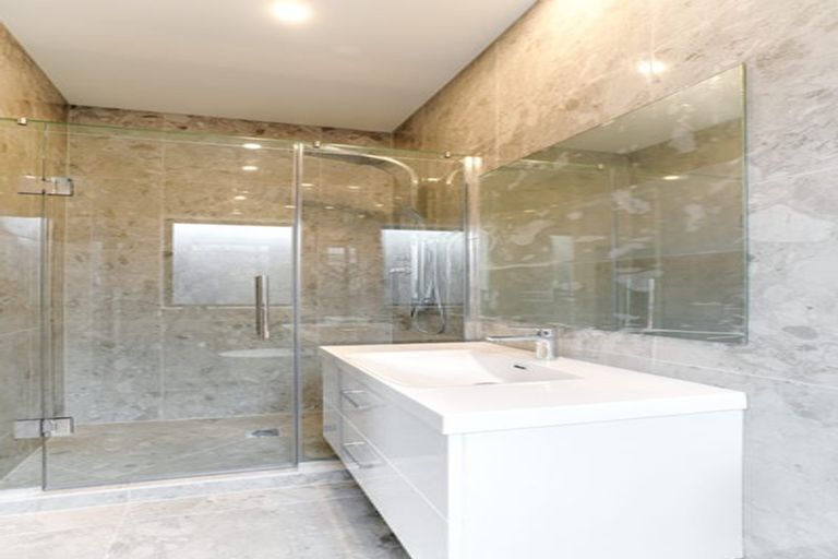 Photo of property in 13 Horokaka Street, Massey, Auckland, 0614