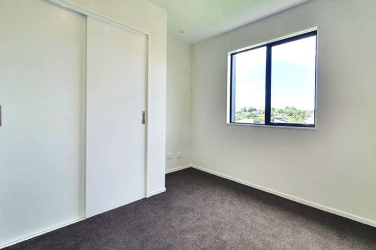 Photo of property in 6/60 Selo Street, Glen Eden, Auckland, 0602