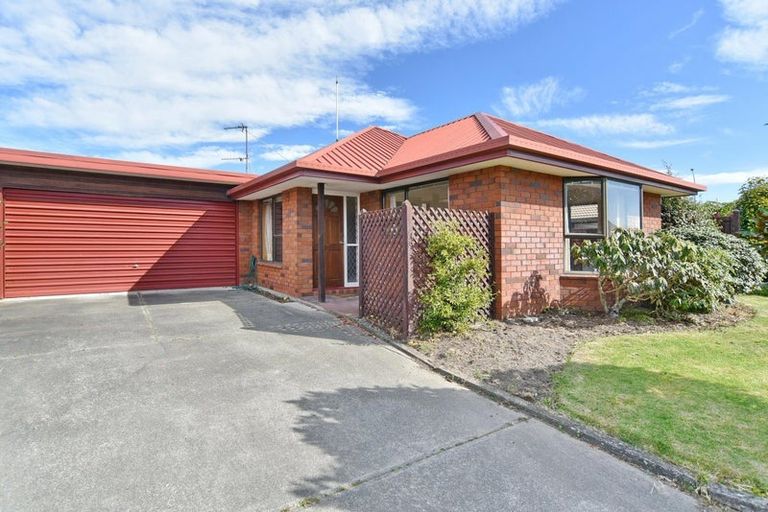 Photo of property in 1/54 Ben Nevis Drive, Broomfield, Christchurch, 8042