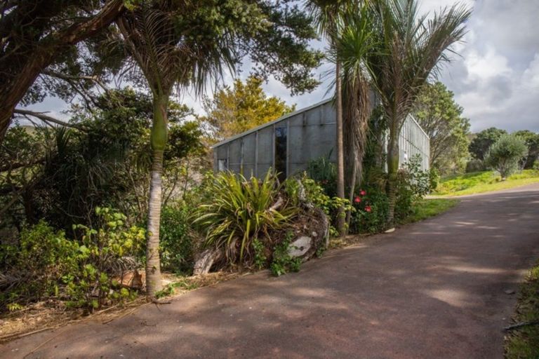 Photo of property in 515 Rockell Road, Whananaki, Hikurangi, 0181