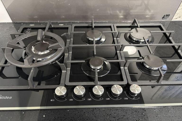 Photo of property in 5 Treviso Place, Clover Park, Auckland, 2023