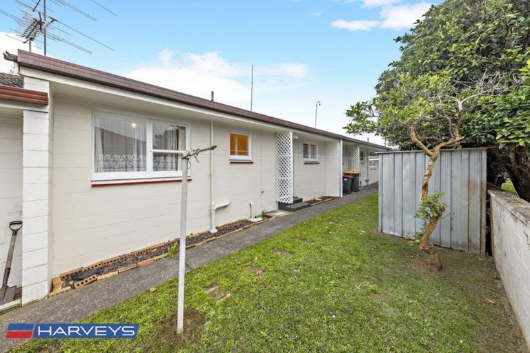 Photo of property in 2/51 Takanini Road, Takanini, 2112