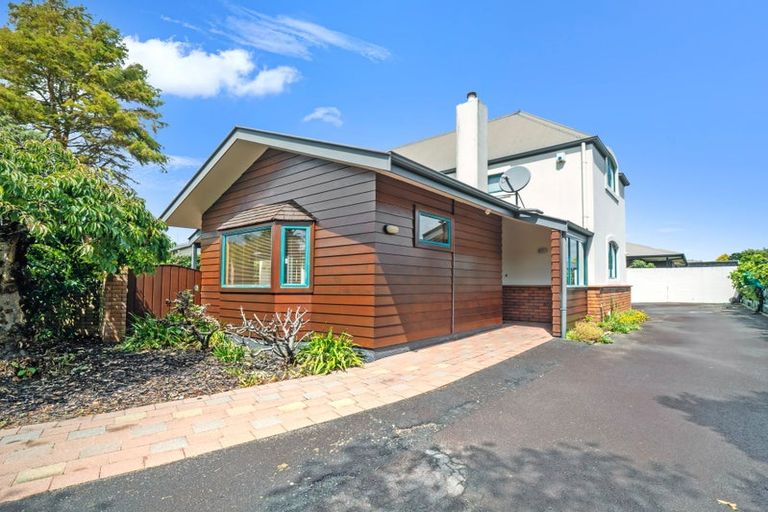 Photo of property in 3 Balcairn Place, Terrace End, Palmerston North, 4410