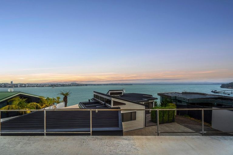 Photo of property in 2/26 Tizard Road, Birkenhead, Auckland, 0626
