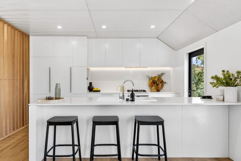 Photo of property in 248 Durham Drive, Havelock North, 4130