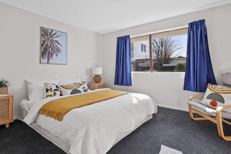 Photo of property in 18 Steadman Road, Broomfield, Christchurch, 8042