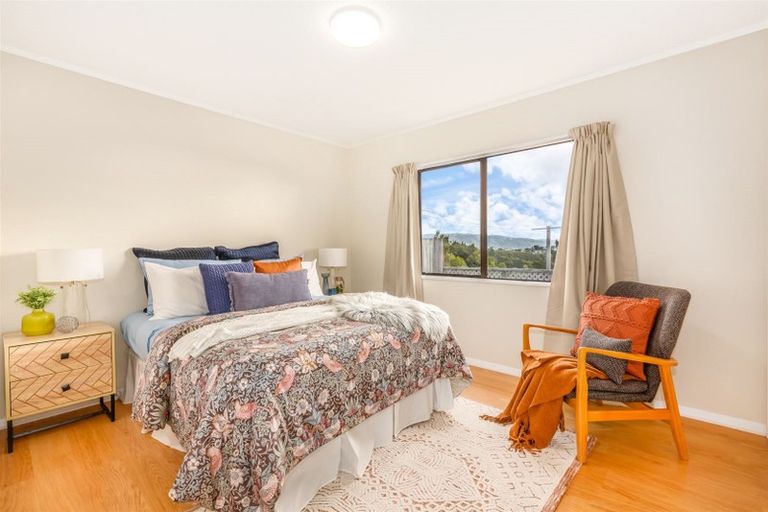 Photo of property in 17 The Bollard, Whitby, Porirua, 5024