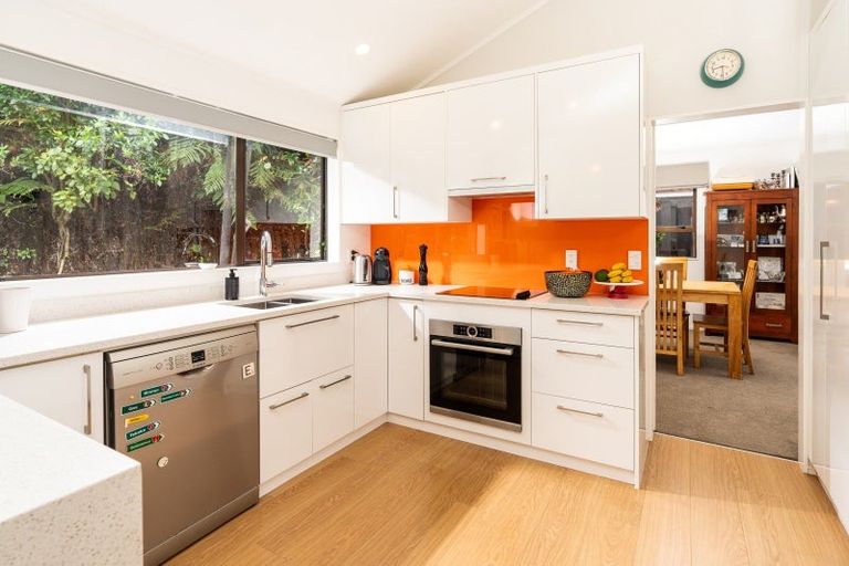 Photo of property in 80 Amapur Drive, Khandallah, Wellington, 6035