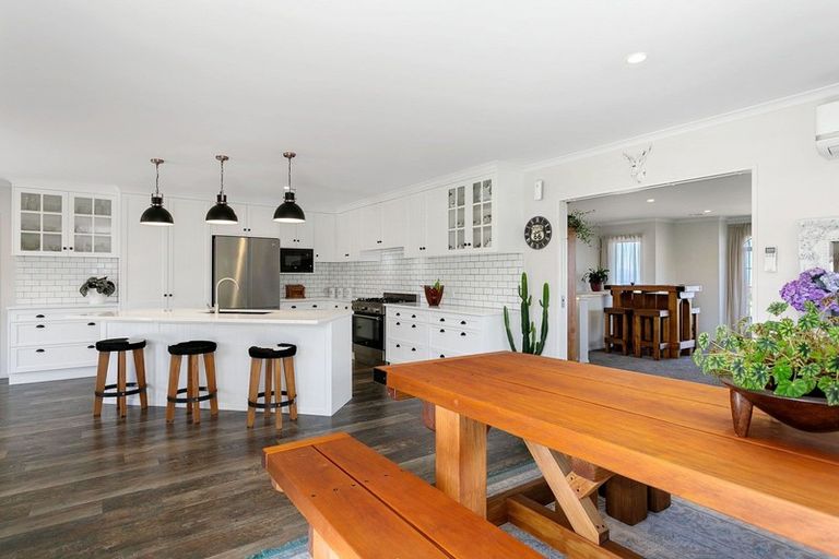 Photo of property in 11 Carpentras Way, Nukuhau, Taupo, 3330