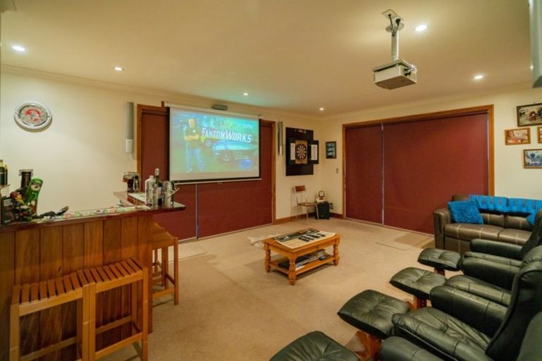 Photo of property in 52 Tarapatiki Drive, Whitianga, 3510