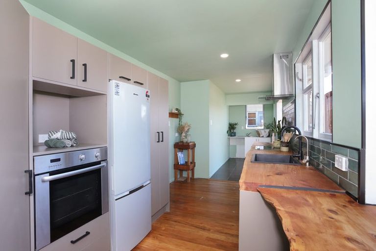 Photo of property in 16 Kittyhawk Row, Bulls, 4818