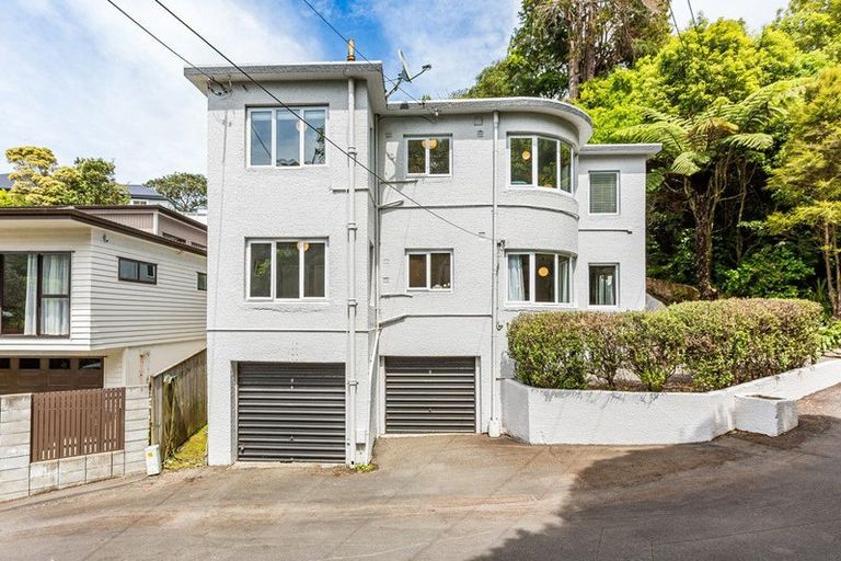 Photo of property in 13b Kim Street, Khandallah, Wellington, 6035