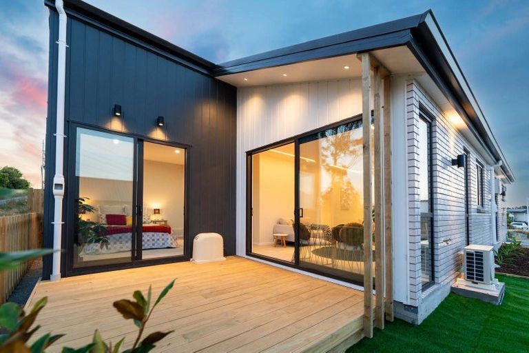 Photo of property in 41 Puhikawa Street, Massey, 0614