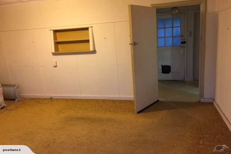 Photo of property in 134 Seaview Road, Paraparaumu Beach, Paraparaumu, 5032