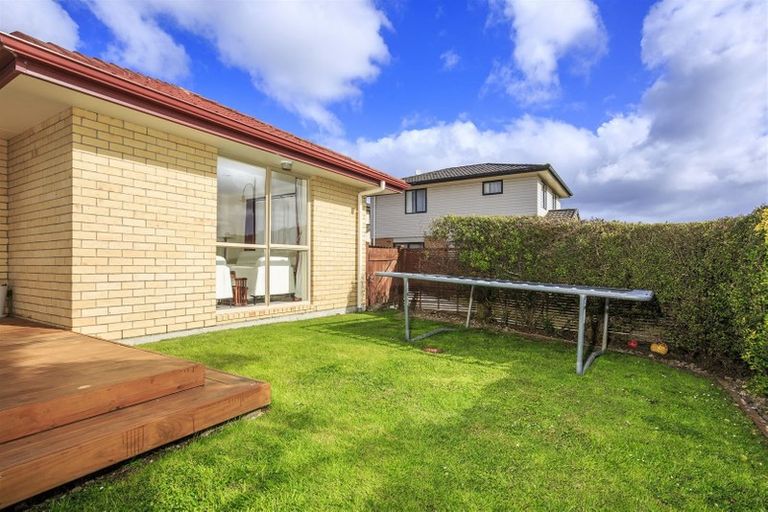 Photo of property in 5 Apsley Rise, Henderson, Auckland, 0612
