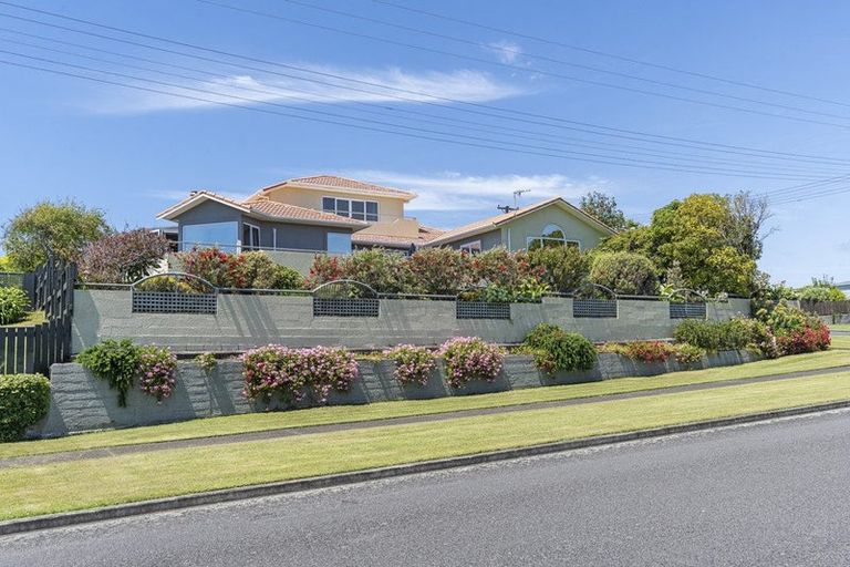 Photo of property in 50 Leslie Street, Waitara, 4320