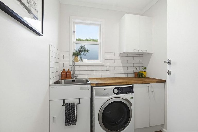 Photo of property in 4 Beauchamp Street, Tawa, Wellington, 5028