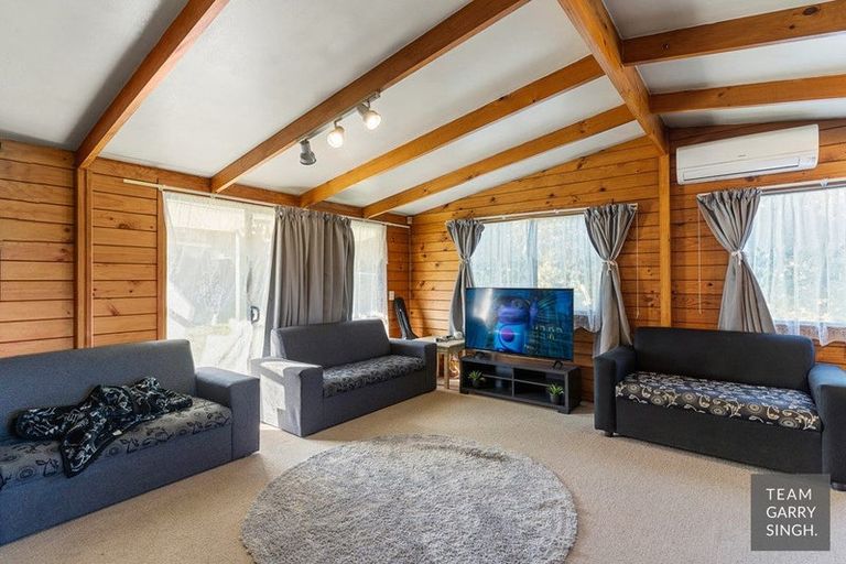 Photo of property in 2/12 Christmas Road, Manurewa, Auckland, 2102