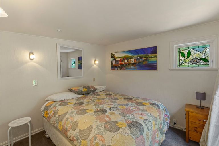 Photo of property in 9 Karaka Grove, Waikanae, 5036