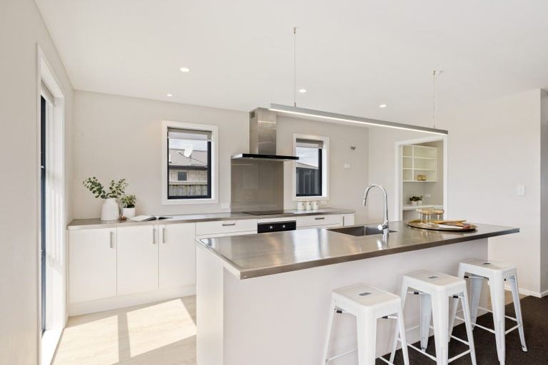 Photo of property in 15 Johnson Avenue, Amberley, 7410