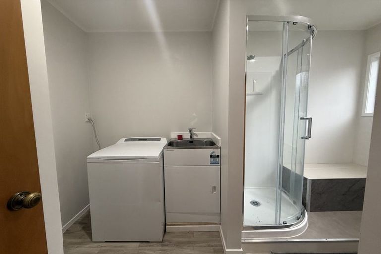 Photo of property in 31 Marellen Drive, Red Beach, 0932