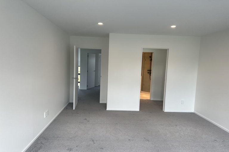 Photo of property in 4 Kaha Lane, Henderson, Auckland, 0612