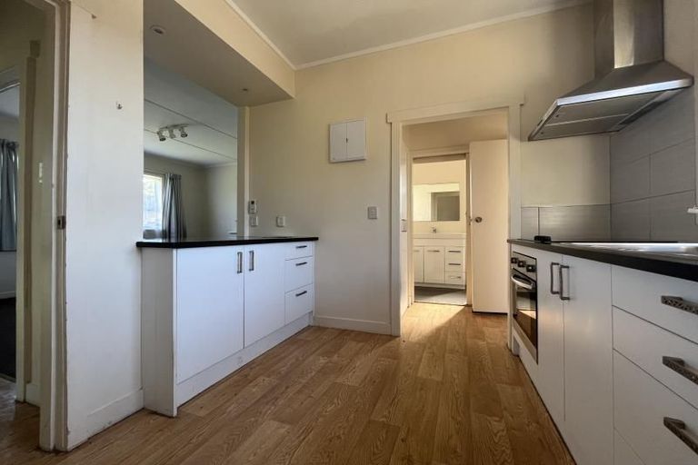 Photo of property in 16 Norana Avenue, Favona, Auckland, 2024