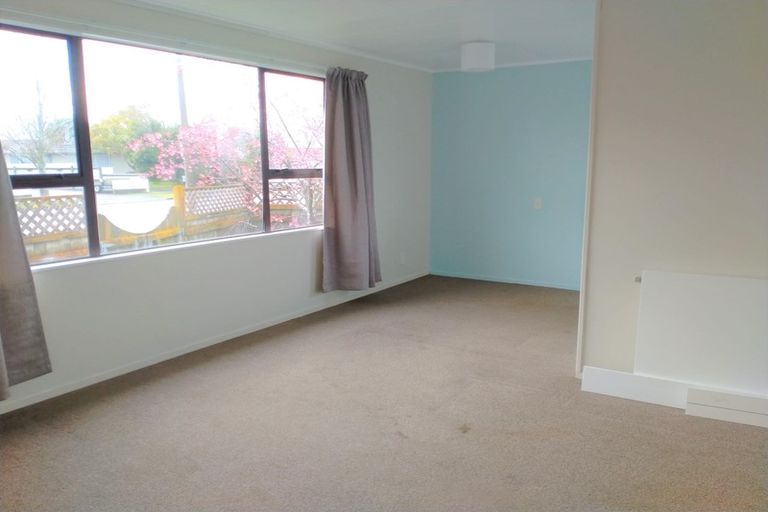 Photo of property in 25 Jeffares Place, Taradale, Napier, 4112