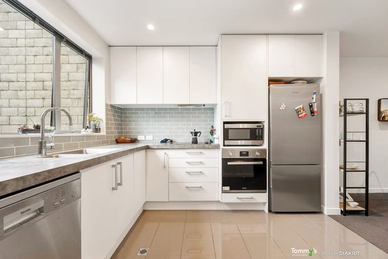 Photo of property in 10/24u Princess Terrace, Newtown, Wellington, 6021