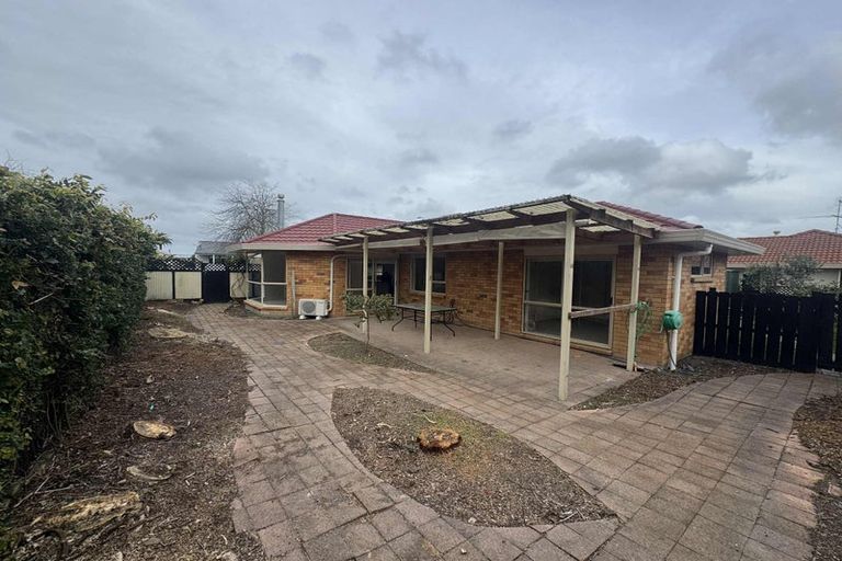 Photo of property in 1 Swanson Oaks, Swanson, Auckland, 0612