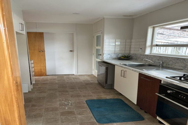 Photo of property in 56 Tahi Terrace, Glen Eden, Auckland, 0602