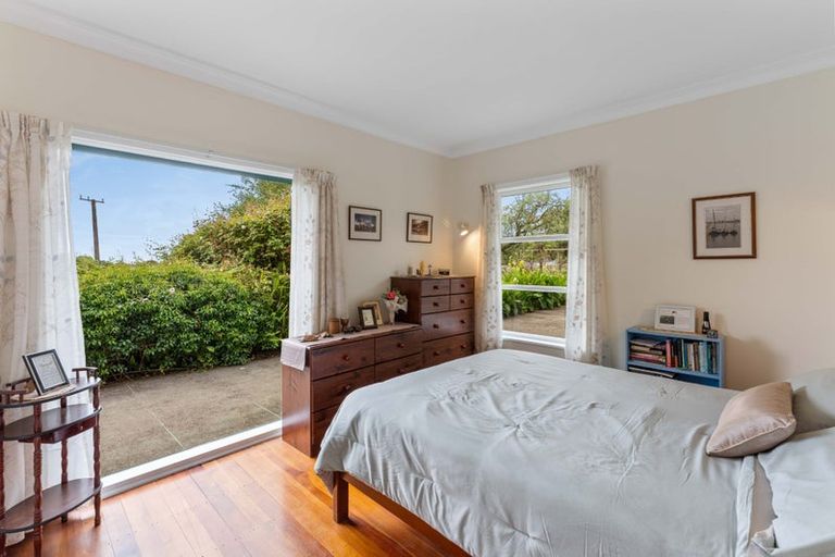 Photo of property in 332 Kuku East Road, Kuku, Manakau, 5570