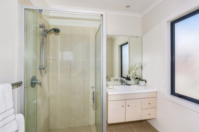 Photo of property in 5 Kokako Rise, Papakura, 2110