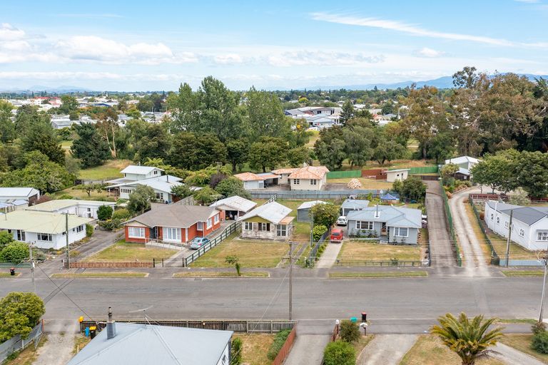 Photo of property in 43 Oxford Street, Tawa, Wellington, 5028