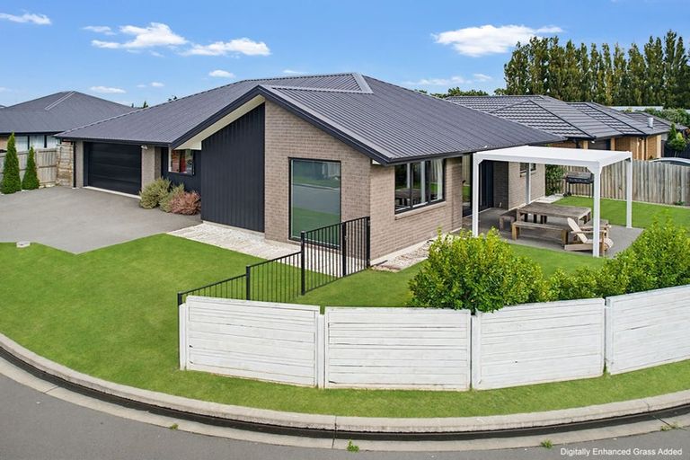 Photo of property in 6 Arabella Crescent, Yaldhurst, Christchurch, 8042