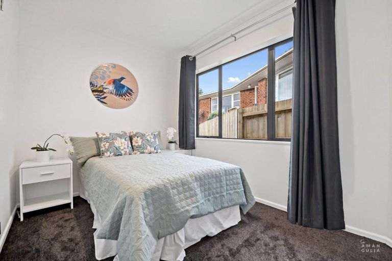Photo of property in 70a Sturges Road, Henderson, Auckland, 0612