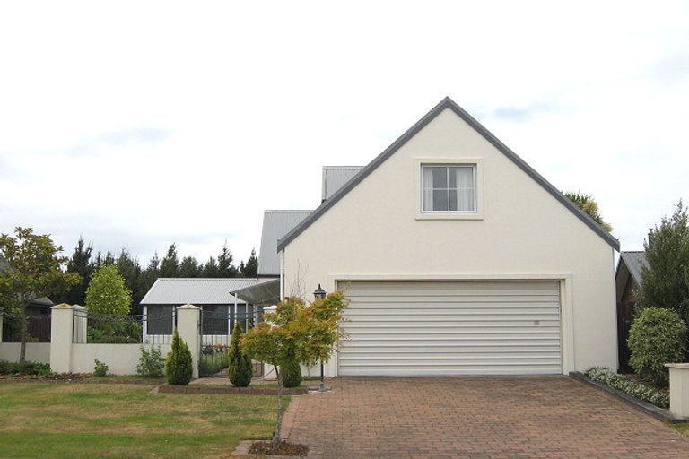 Photo of property in 29 Millcroft Place, Parklands, Christchurch, 8083