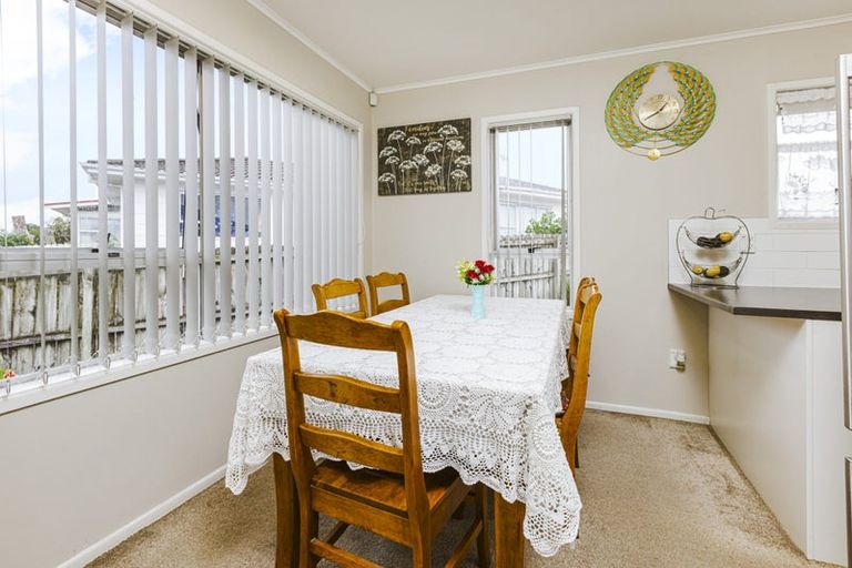 Photo of property in 3 Ilford Crescent, Mangere, Auckland, 2022