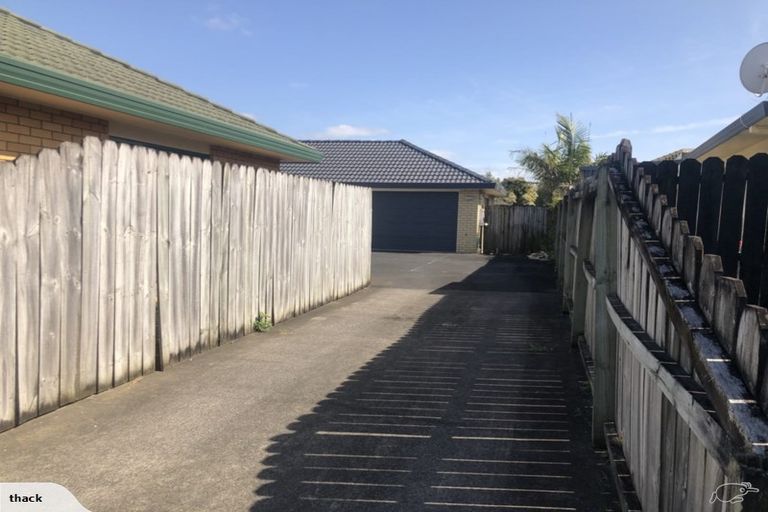 Photo of property in 3 Naul Place, East Tamaki Heights, Auckland, 2016