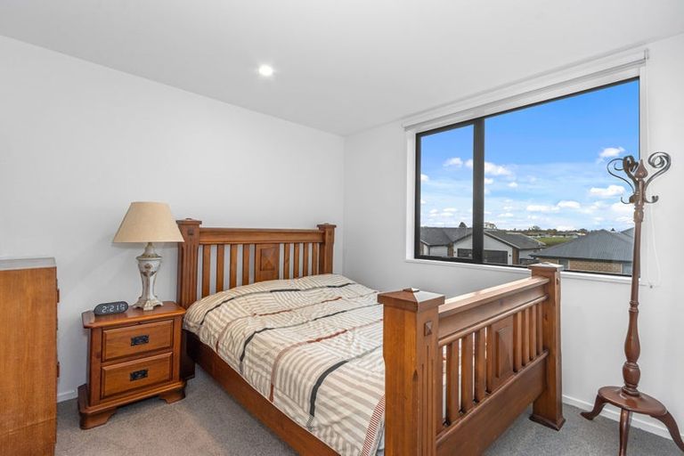 Photo of property in 16 Miromiro Street, Broomfield, Christchurch, 8042