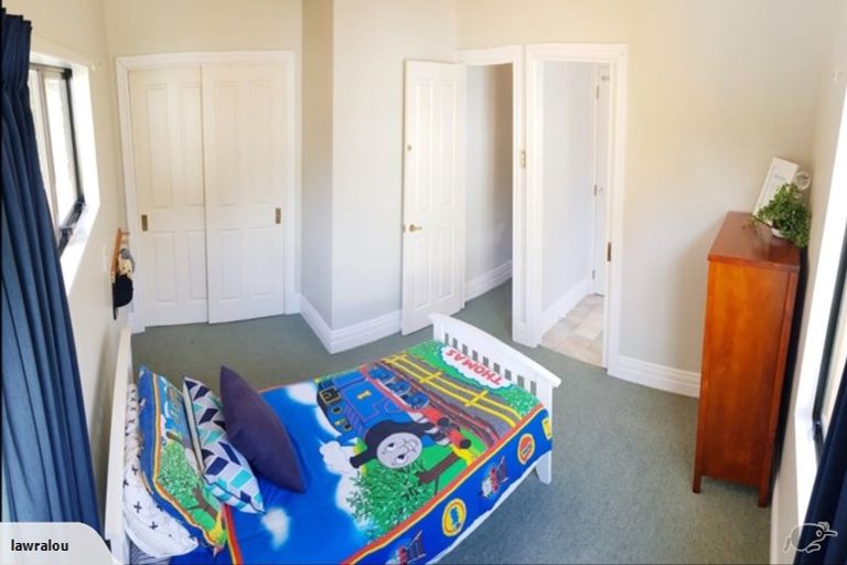 Photo of property in 49 Saunders Close, Whitby, Porirua, 5024