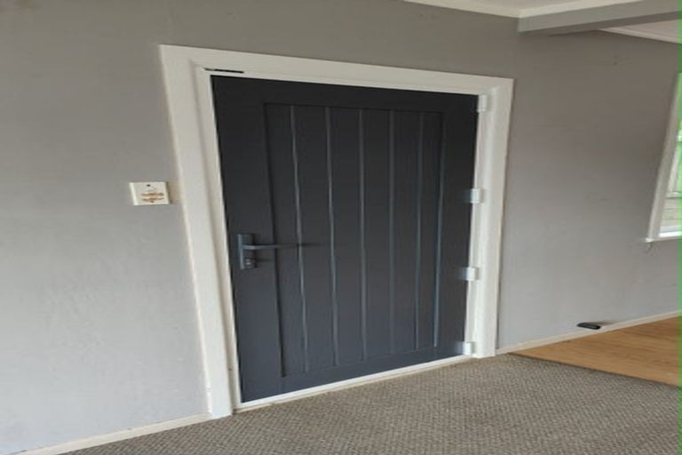 Photo of property in 40 Ruskin Road, Newlands, Wellington, 6037