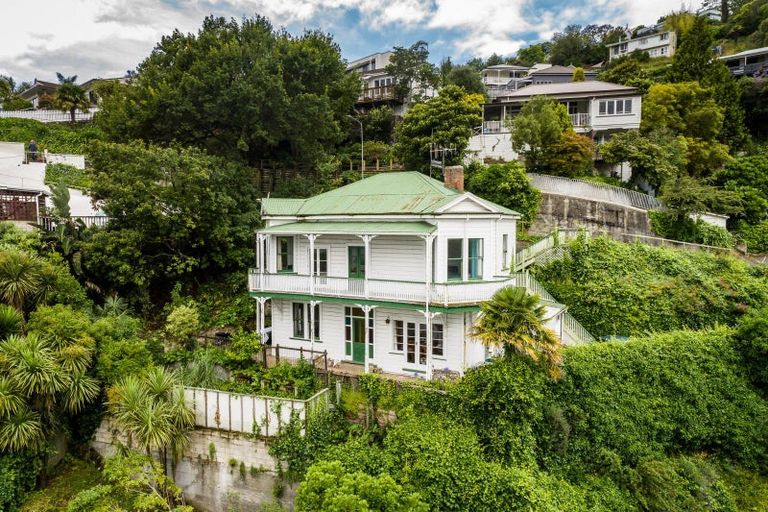 Photo of property in 2 Kowhai Road, Bluff Hill, Napier, 4110
