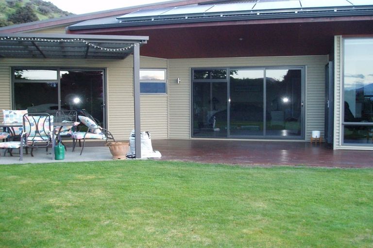 Photo of property in 9 Fastness Crescent, Wanaka, 9305